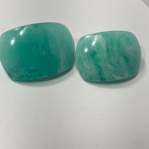 Aqua Blue with slight Ocean Wave Pattern Clip on Earrings - Picture 1 of 12